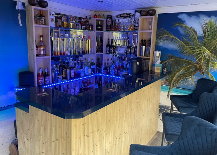 Internal Garden Building Bar Build